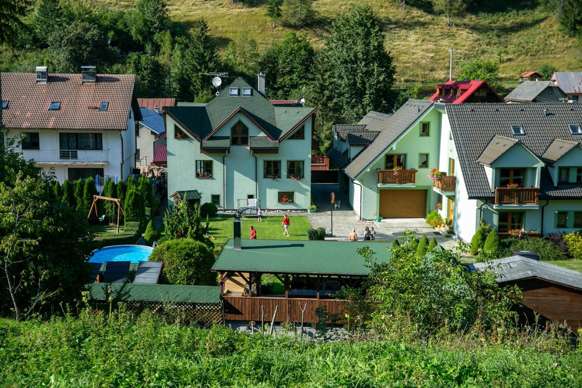Penzion Soltis Liptovske Revuce Exteriör bild